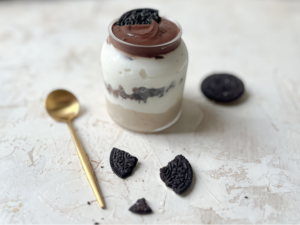 5 colazioni in barattolo: overnight porridge gusto cookies and cream